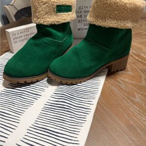 Women’s Green faux Suede Ankle Boots with Faux Shearling Cuff